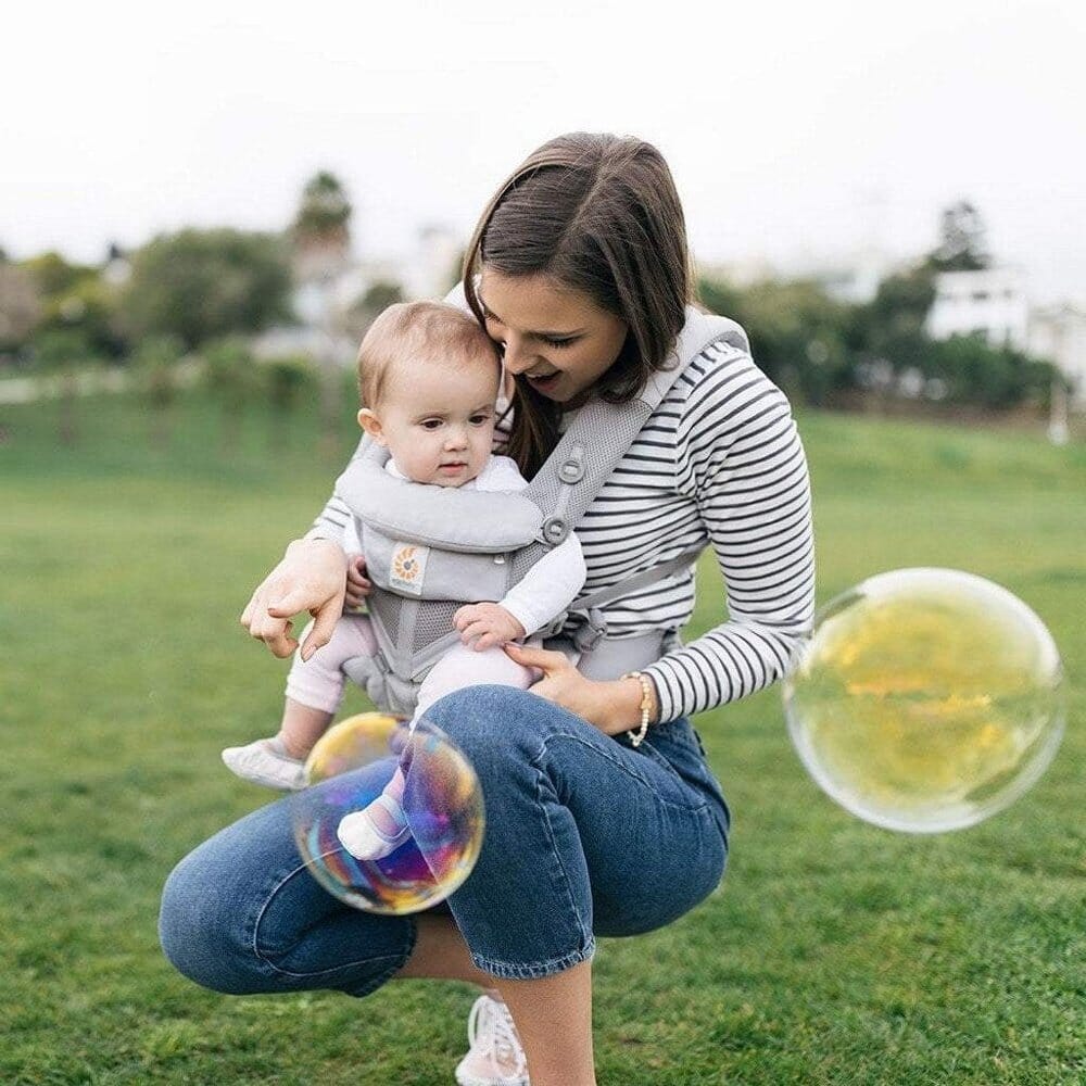 Porte Bebe - BreathBabyBag™ - Gris - Les Petits Explorateurs